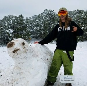 Meet your Posher, Henry